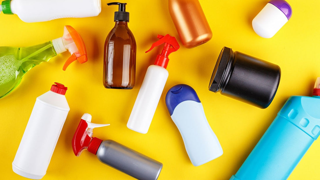 De milieu-impact van conventionele reinigingsproducten