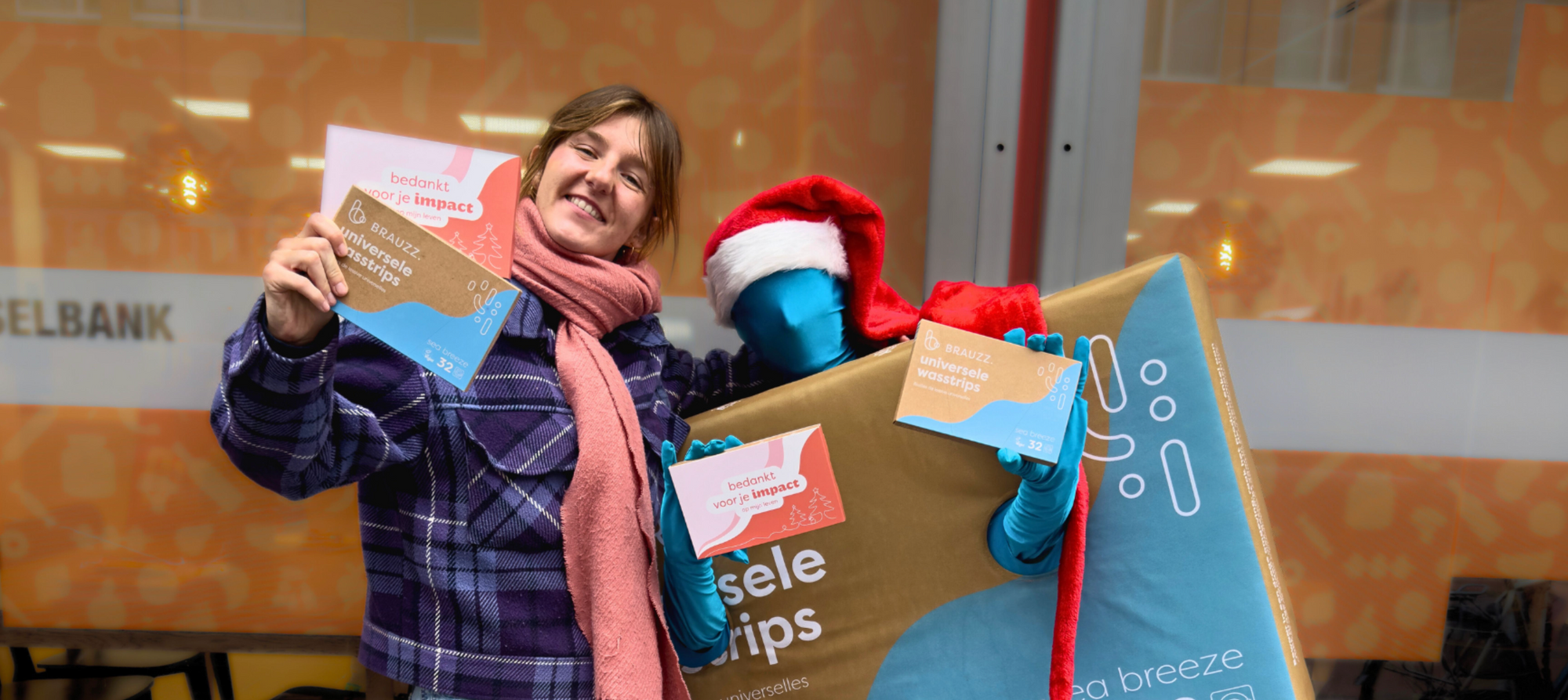 Live update - secret santa : en route vers les 1 000 boîtes de bandes de cire pour les Banques Alimentaires