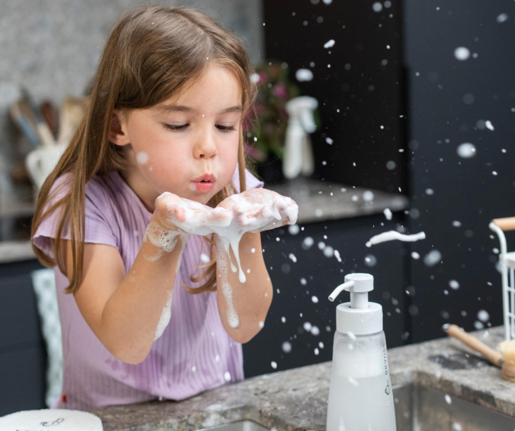 Is schuim belangrijk bij afwasmiddel?